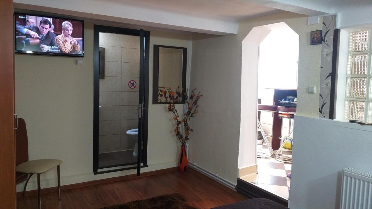 Shelby Accommodation -Adult Only- Sinaia Esterno foto