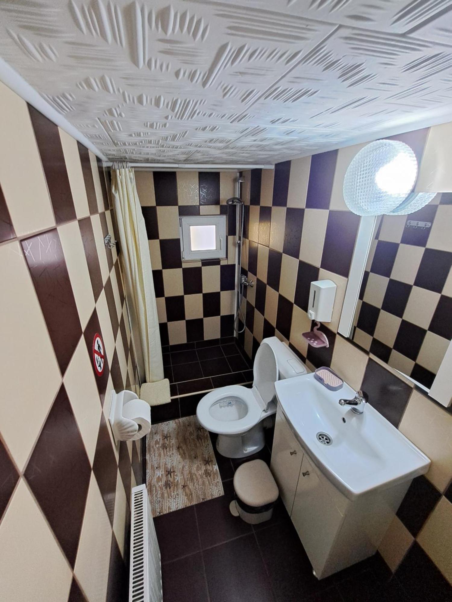 Shelby Accommodation -Adult Only- Sinaia Esterno foto