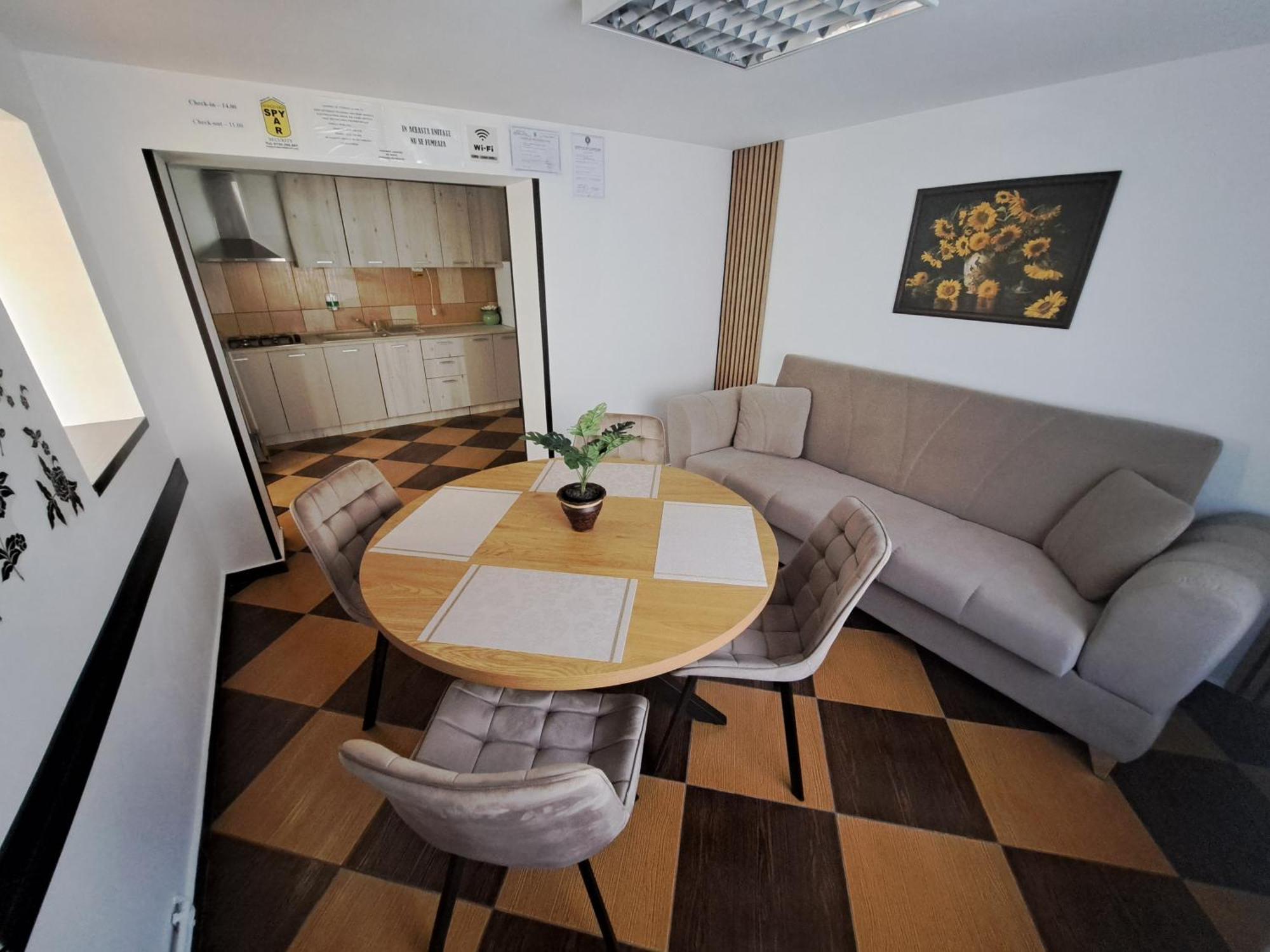 Shelby Accommodation -Adult Only- Sinaia Esterno foto